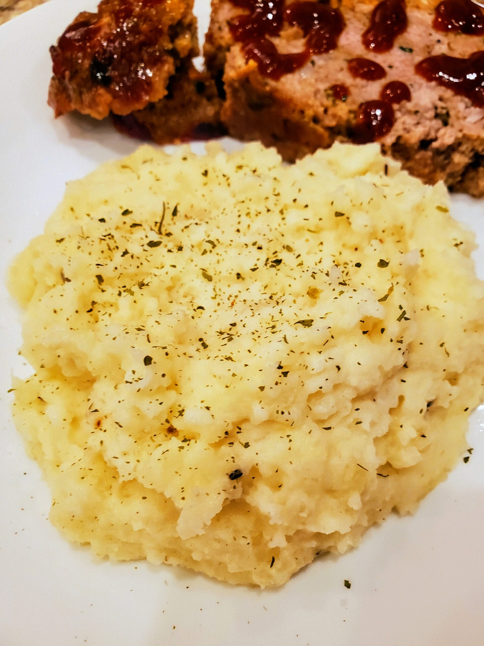 Mashed potatoes on a plate